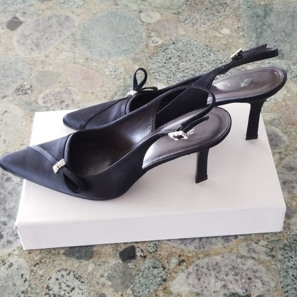 Like New Vera Wang Black Satin with Crystals - Picture 3 of 8